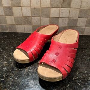 Cute Dansko red sandals 39
